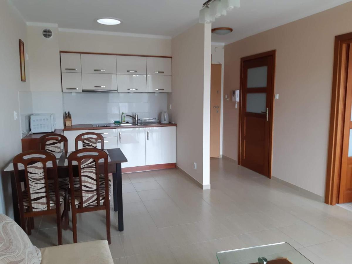Apartament W Bursztynowych Komnatach Darlowo Exterior foto